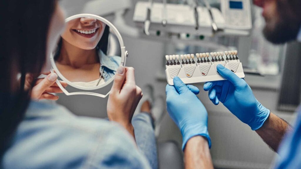 Come raddrizzare i denti senza apparecchio - estetica
